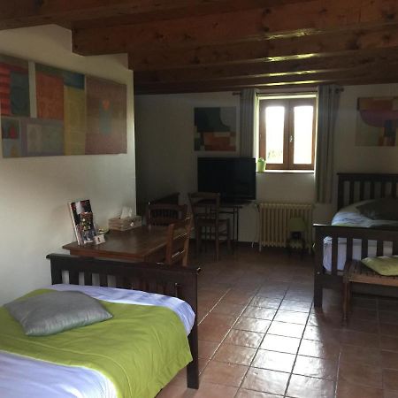 Le Moulin De Champagne Bed & Breakfast Viriat Bagian luar foto