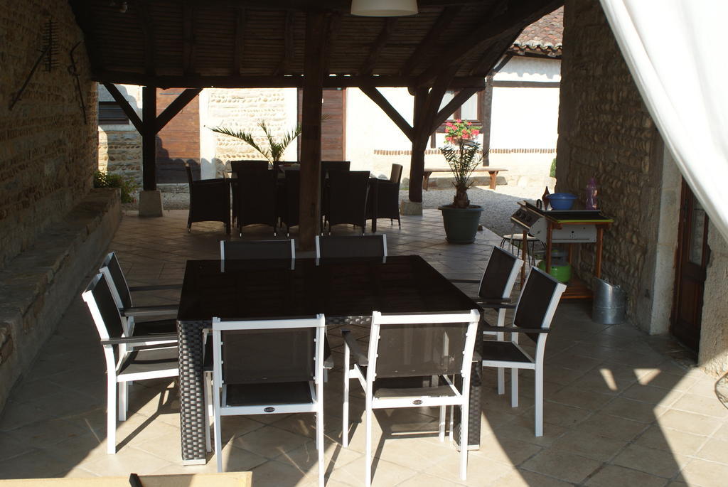 Le Moulin De Champagne Bed & Breakfast Viriat Bagian luar foto