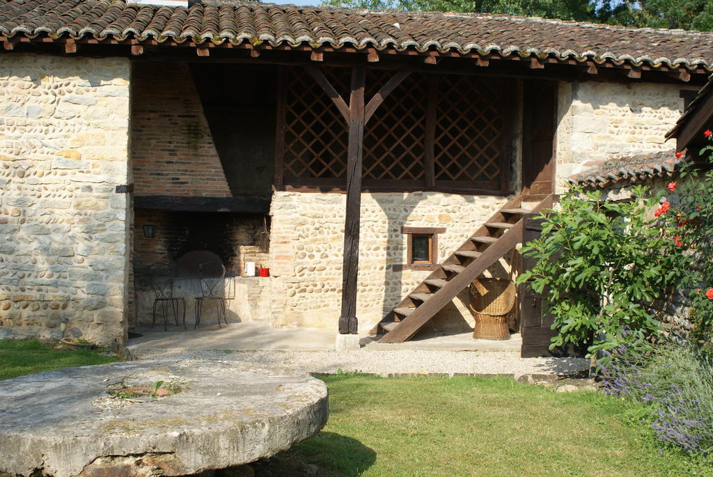 Le Moulin De Champagne Bed & Breakfast Viriat Bagian luar foto