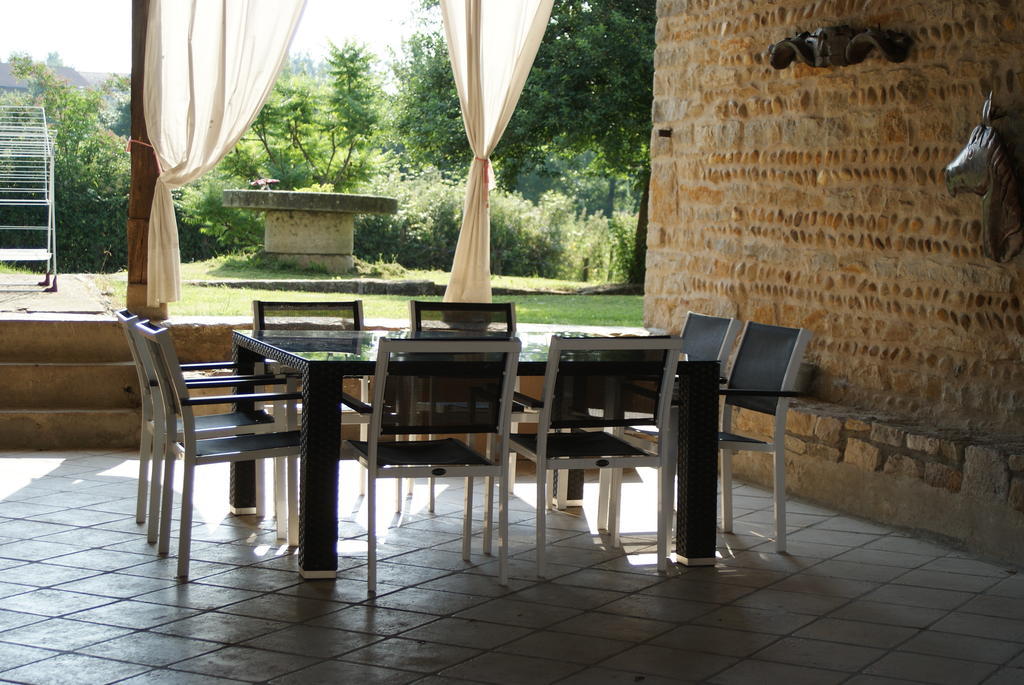 Le Moulin De Champagne Bed & Breakfast Viriat Bagian luar foto