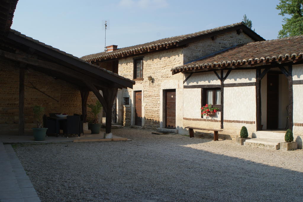 Le Moulin De Champagne Bed & Breakfast Viriat Bagian luar foto
