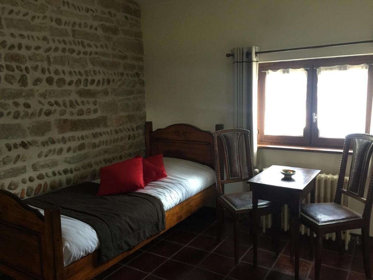 Le Moulin De Champagne Bed & Breakfast Viriat Bagian luar foto
