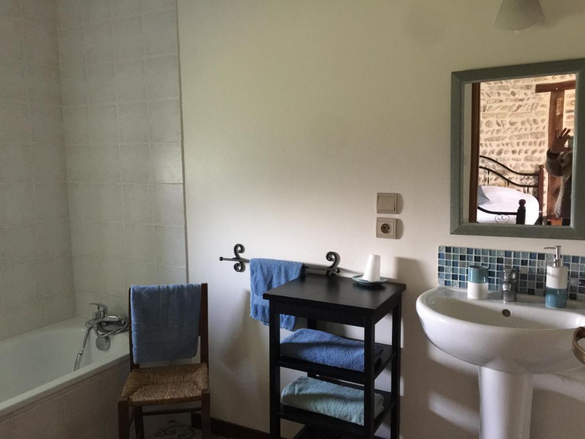 Le Moulin De Champagne Bed & Breakfast Viriat Bagian luar foto